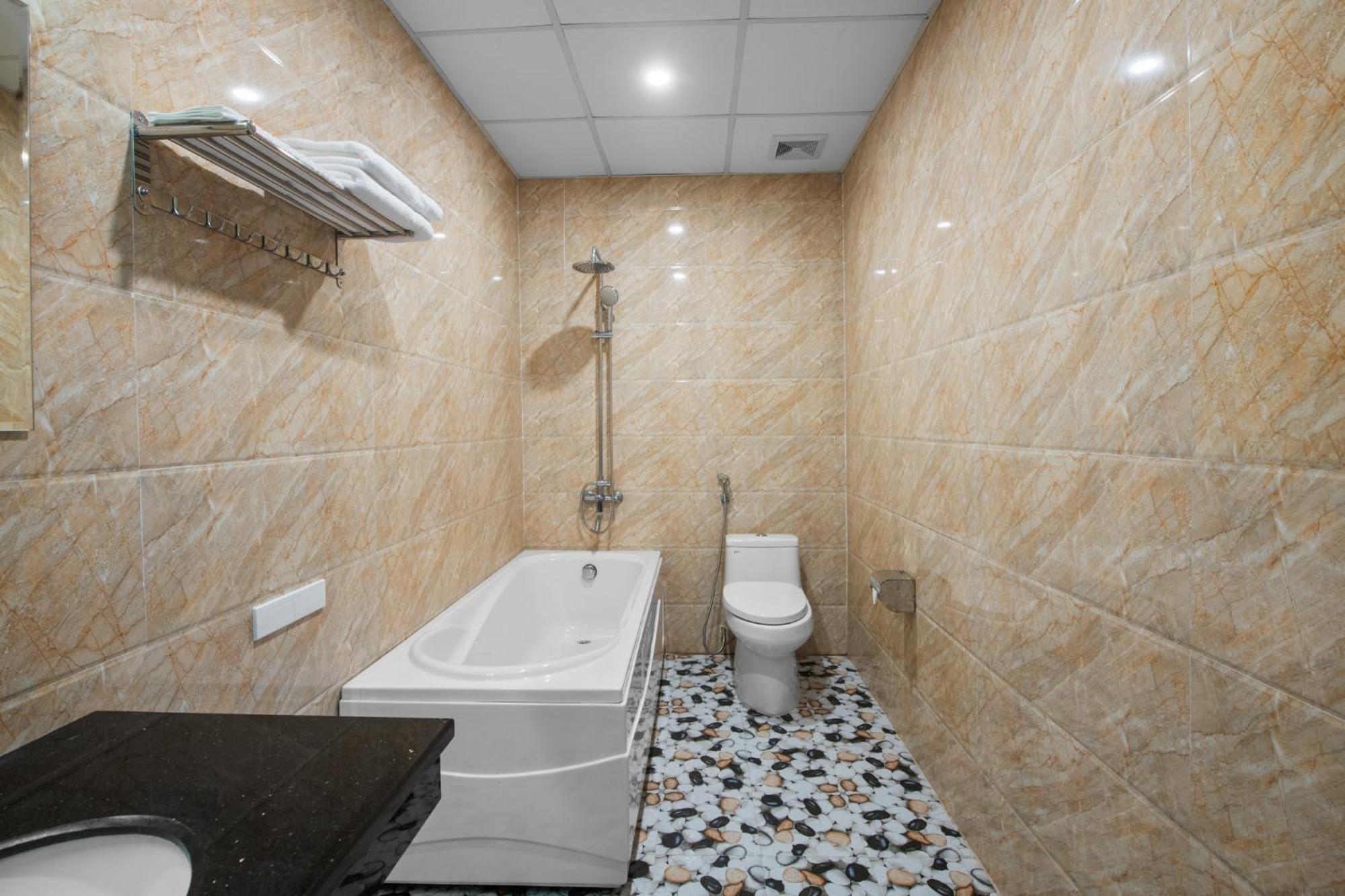 Khach San Habana Hotel Thái Nguyên Екстериор снимка